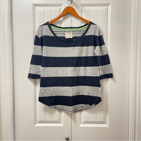 Vintage Y2K Abercrombie Striped Grey Navy Boat Neck Tee - M - Picture 2 of 13